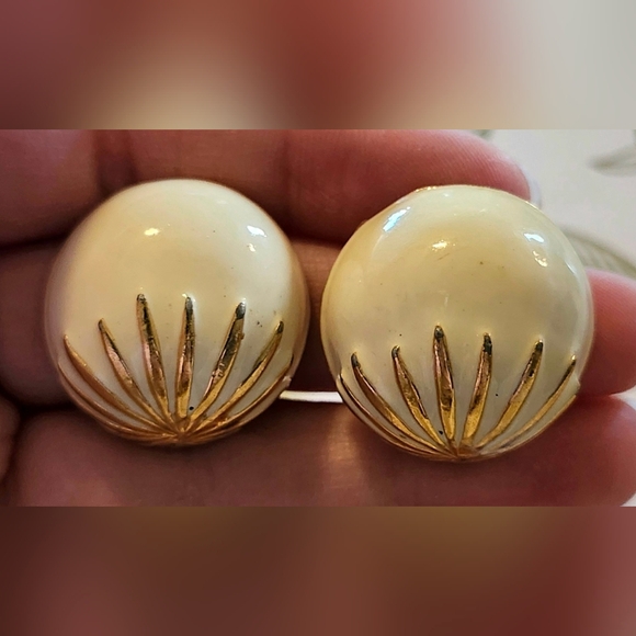 Vintage Kenneth Jay Lane White Enamel with Gold Accent Clip on Dome Earrings - Picture 2 of 8